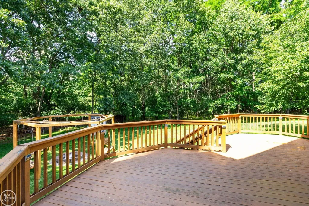 5426 Murray Court Waterford Charter Township MI 48327