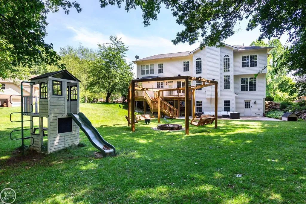 5426 Murray Court Waterford Charter Township MI 48327