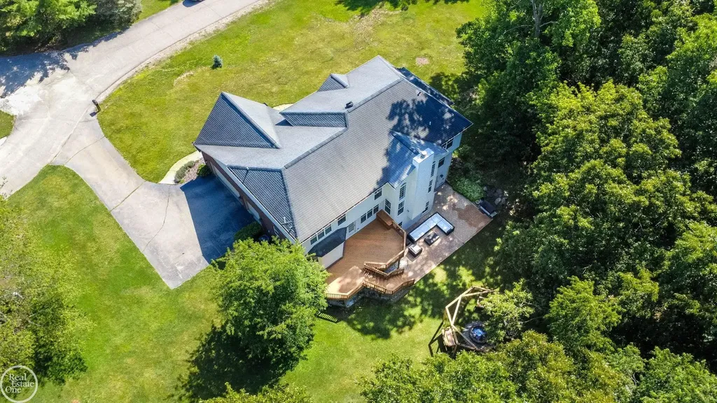 5426 Murray Court Waterford Charter Township MI 48327