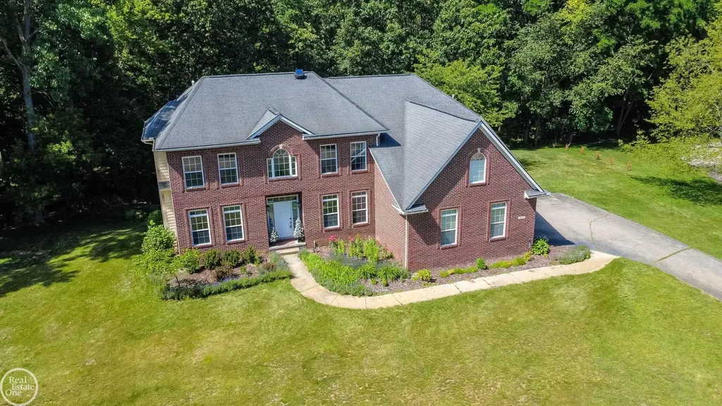 5426 Murray Court Waterford Charter Township MI 48327
