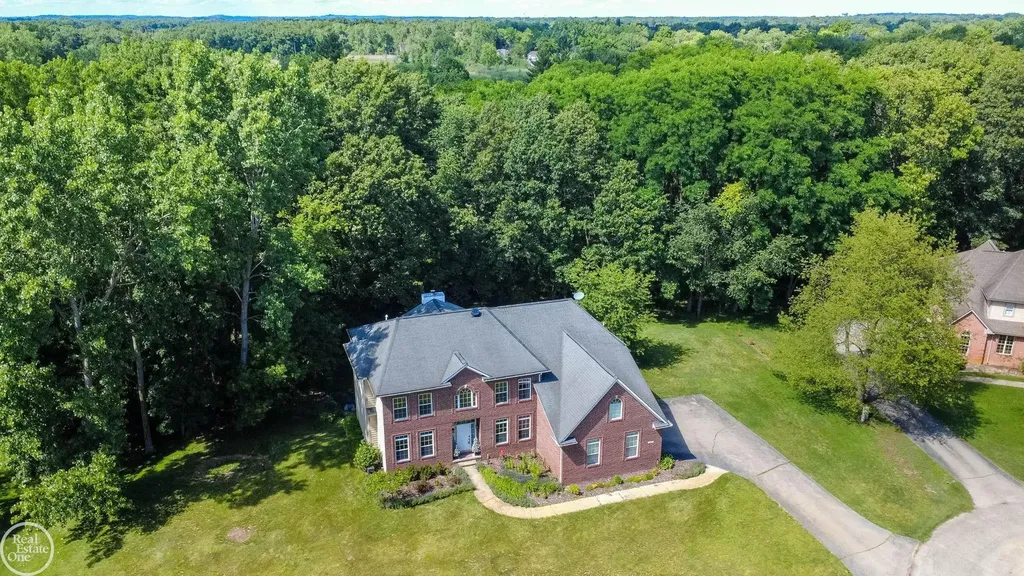 5426 Murray Court Waterford Charter Township MI 48327