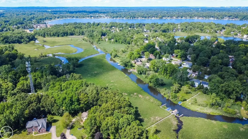 5426 Murray Court Waterford Charter Township MI 48327