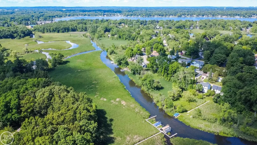 5426 Murray Court Waterford Charter Township MI 48327