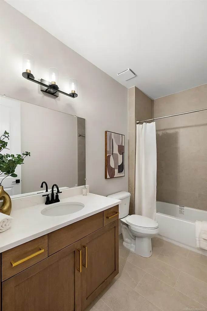 5932 Willow Grove Drive Troy City MI 48085