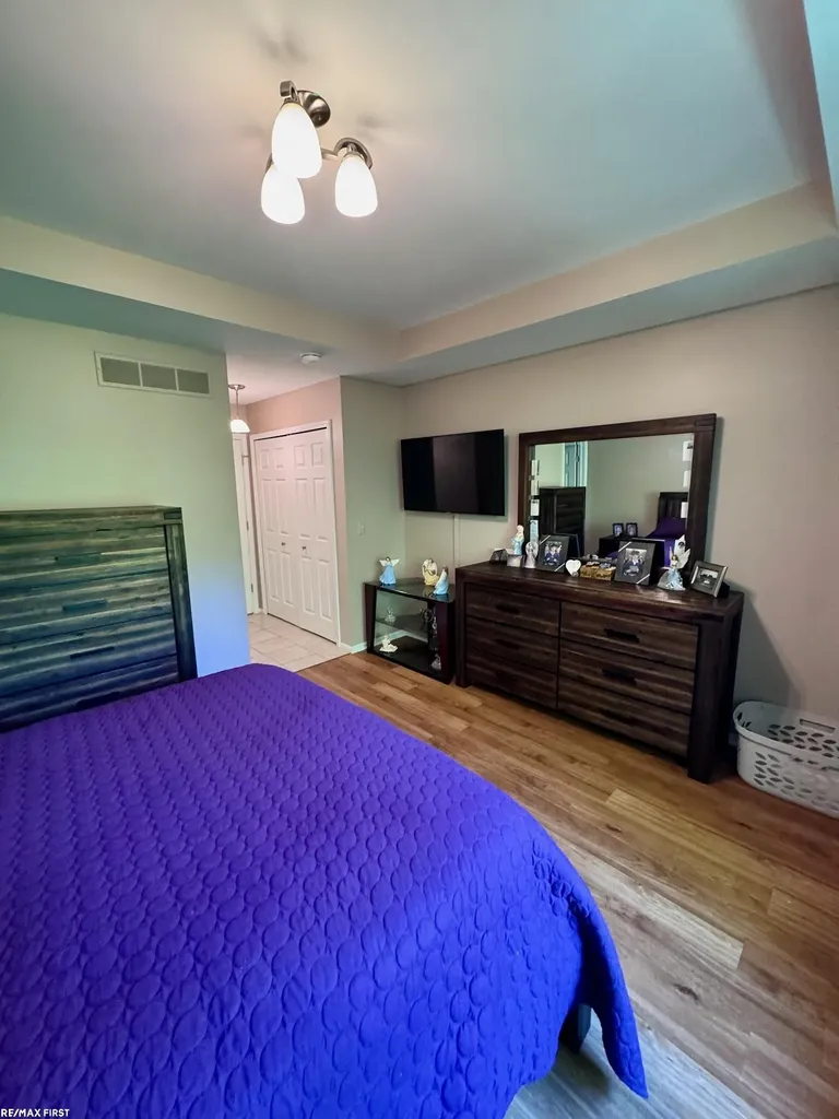 15330 Pebble Pointe Court Clinton Charter Township MI 48038