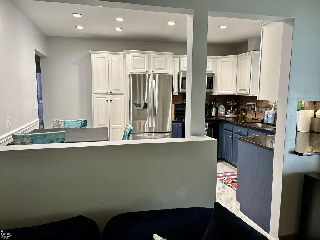 25219 Rubin Road Warren City MI 48089