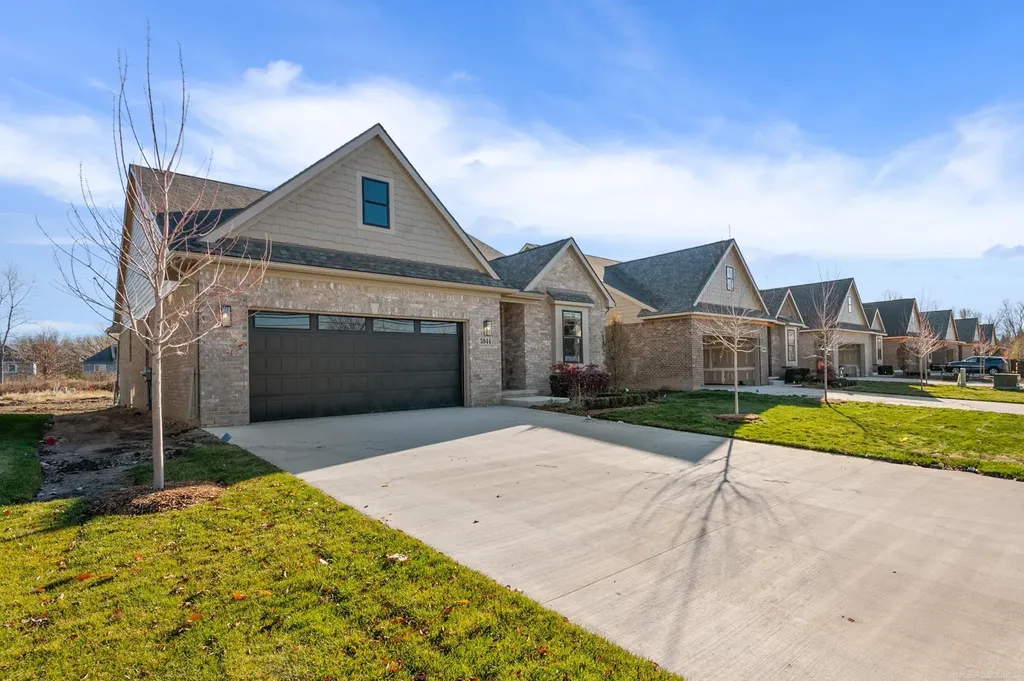5944 Willow Grove Drive Troy City MI 48085