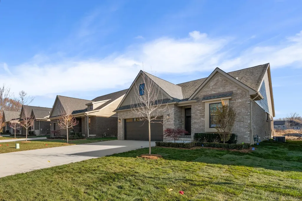 5944 Willow Grove Drive Troy City MI 48085