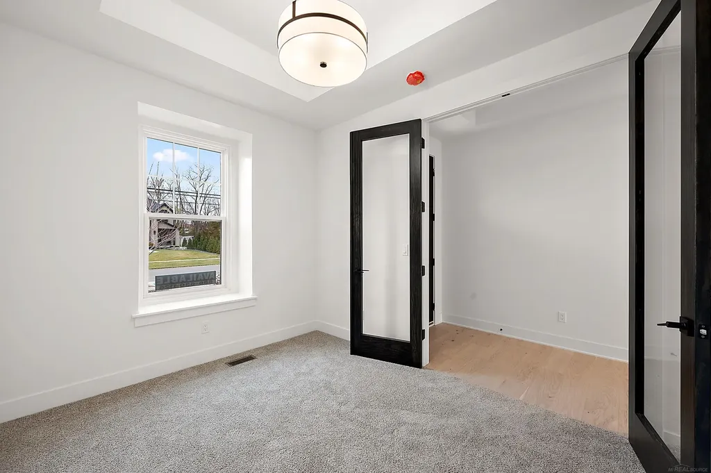 5944 Willow Grove Drive Troy City MI 48085