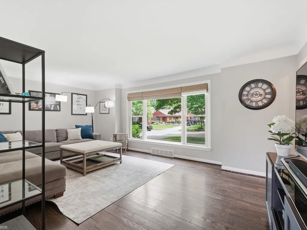 2622 Bembridge Road Royal Oak City MI 48073