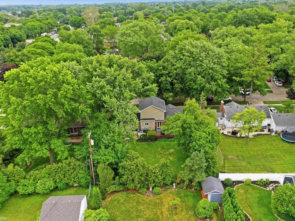 2622 Bembridge Road Royal Oak City MI 48073