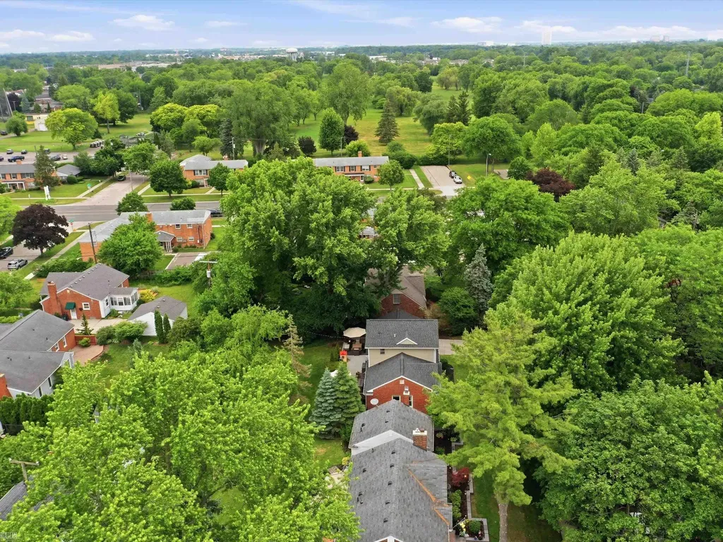 2622 Bembridge Road Royal Oak City MI 48073