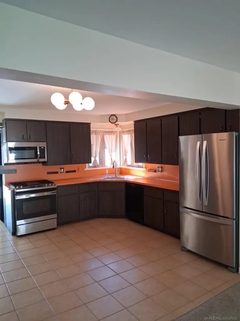 30230 Rosebriar Street St. Clair Shores City MI 48082