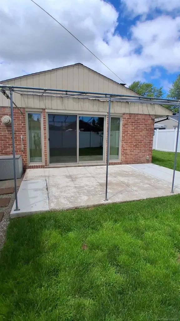 30230 Rosebriar Street St. Clair Shores City MI 48082