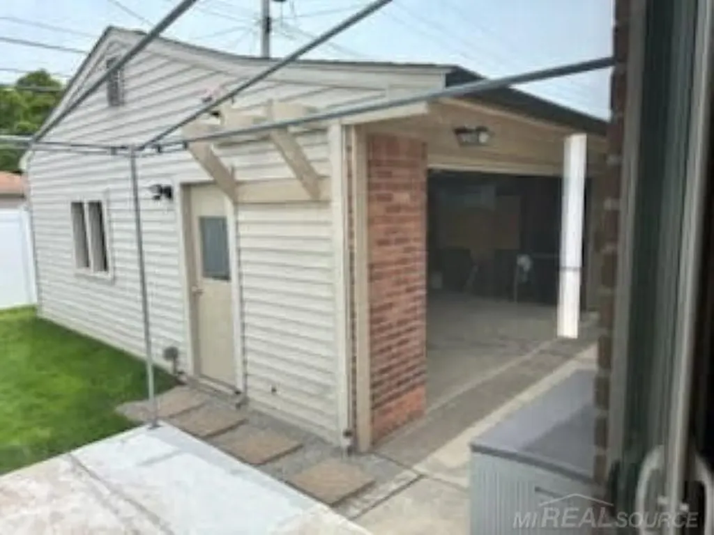 30230 Rosebriar Street St. Clair Shores City MI 48082