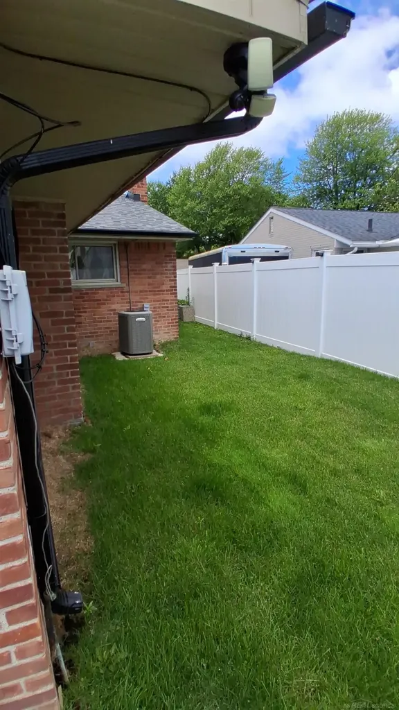 30230 Rosebriar Street St. Clair Shores City MI 48082
