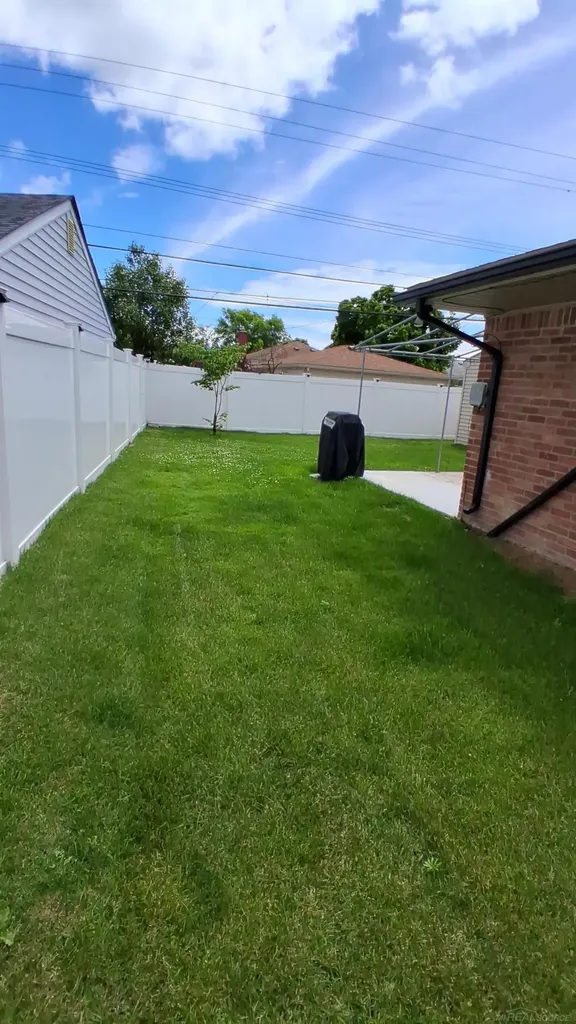 30230 Rosebriar Street St. Clair Shores City MI 48082