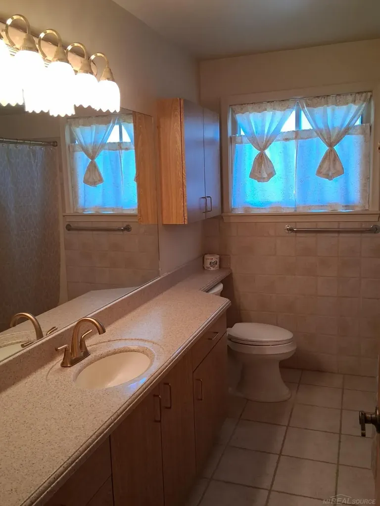 30230 Rosebriar Street St. Clair Shores City MI 48082
