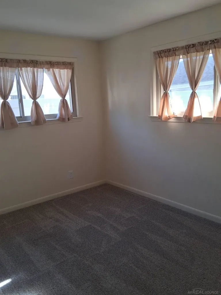 30230 Rosebriar Street St. Clair Shores City MI 48082