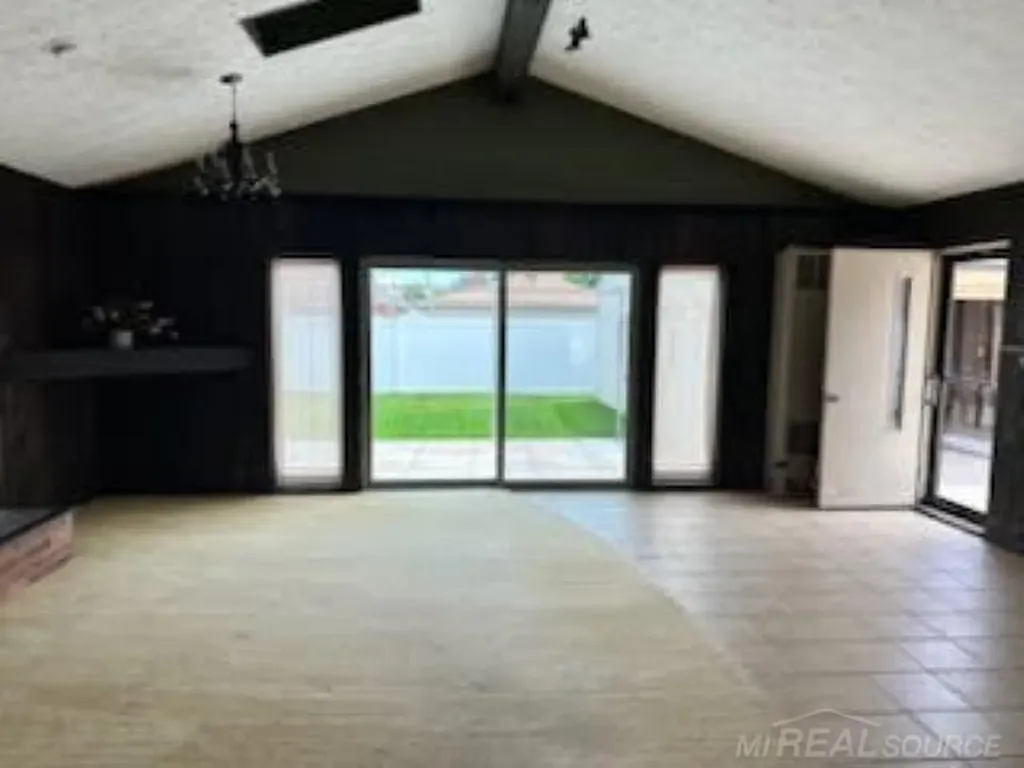 30230 Rosebriar Street St. Clair Shores City MI 48082