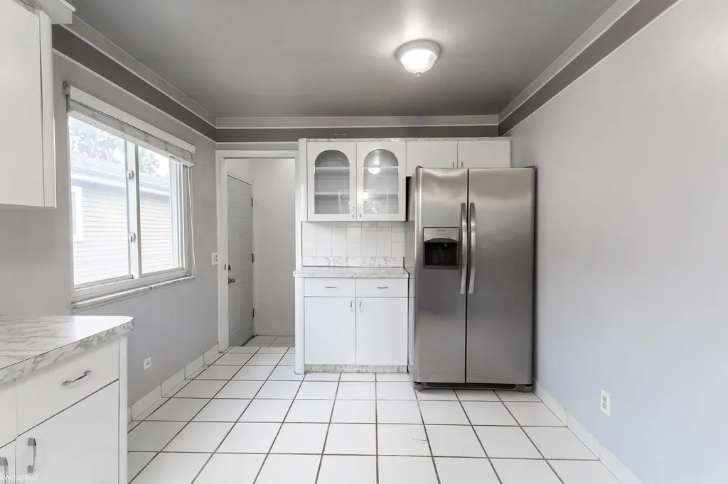 4153 Norbert Street Warren City MI 48091