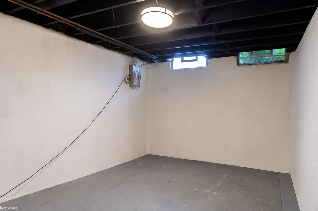 4153 Norbert Street Warren City MI 48091