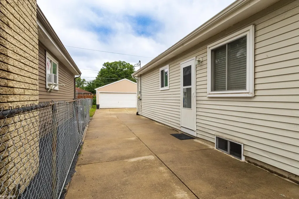 4153 Norbert Street Warren City MI 48091