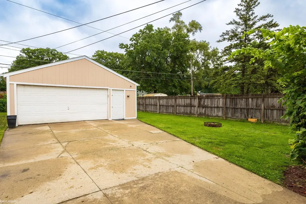 4153 Norbert Street Warren City MI 48091