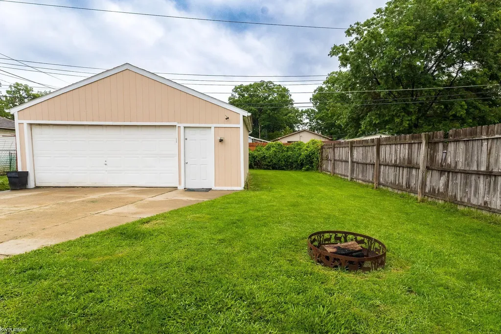 4153 Norbert Street Warren City MI 48091