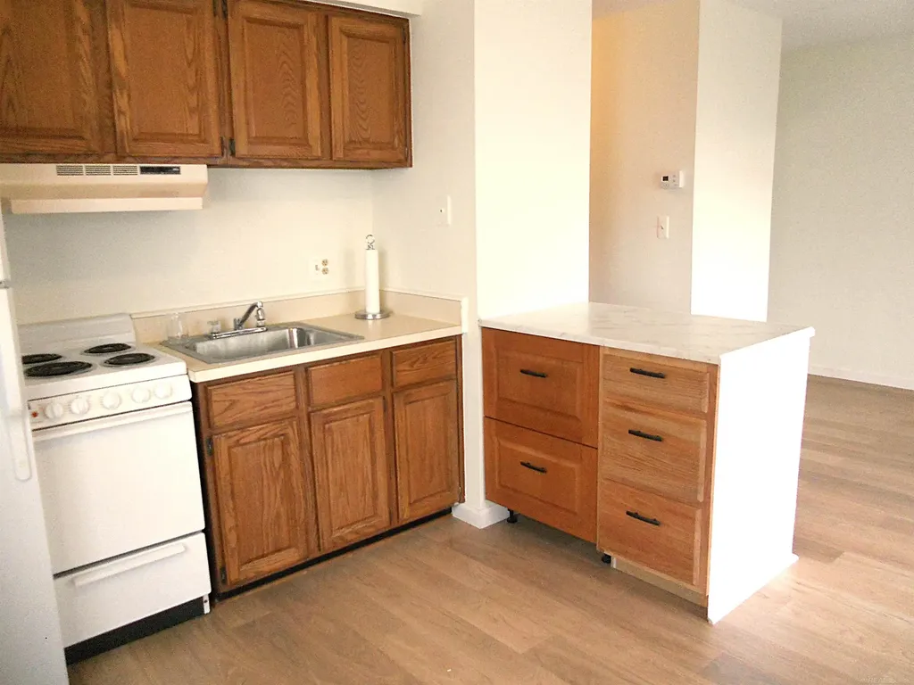 8147 Busko Street Warren City MI 48093