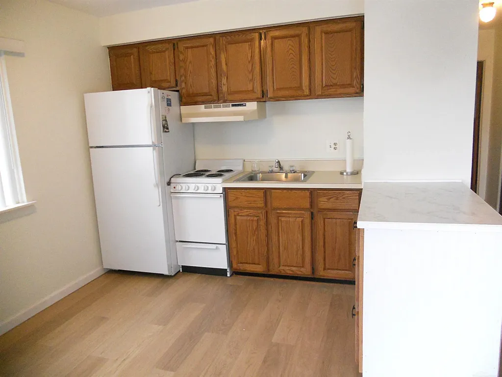 8147 Busko Street Warren City MI 48093