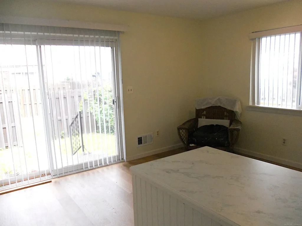 8147 Busko Street Warren City MI 48093