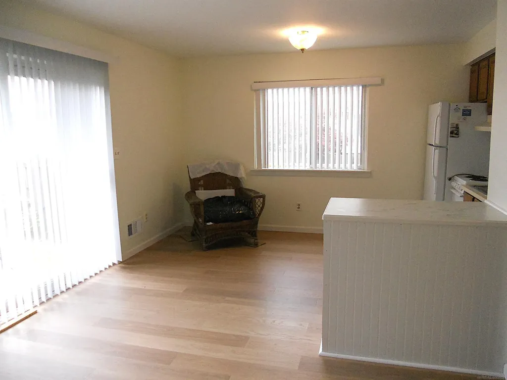 8147 Busko Street Warren City MI 48093