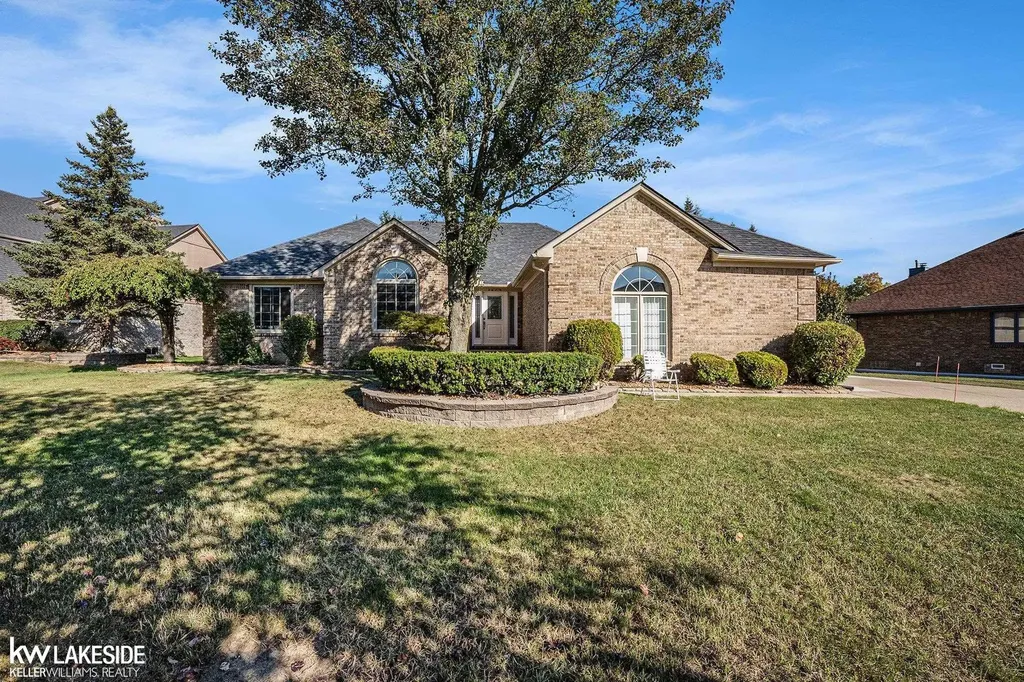 2679 Larch Drive Sterling Heights City MI 48314