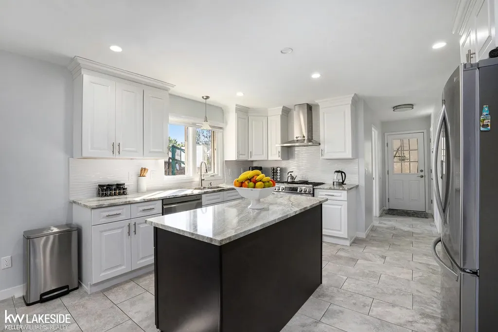 2679 Larch Drive Sterling Heights City MI 48314