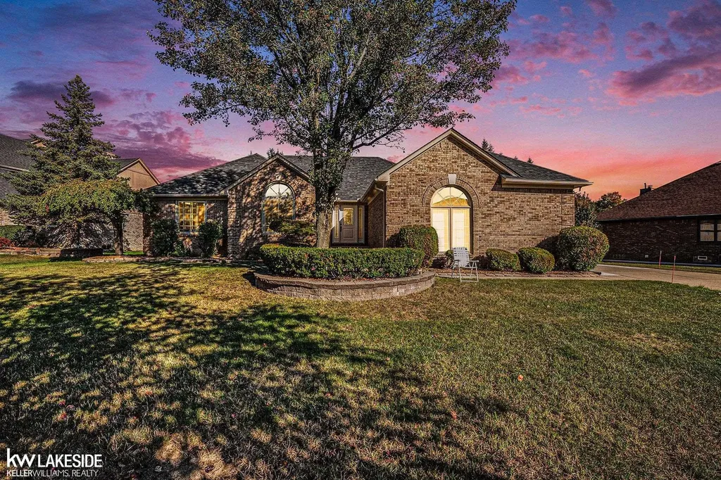 2679 Larch Drive Sterling Heights City MI 48314