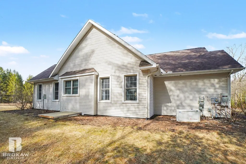 2910 Ginger Drive Coleman City MI 48618