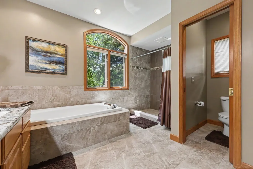 3189 Huntington Circle Washington Township MI 48094