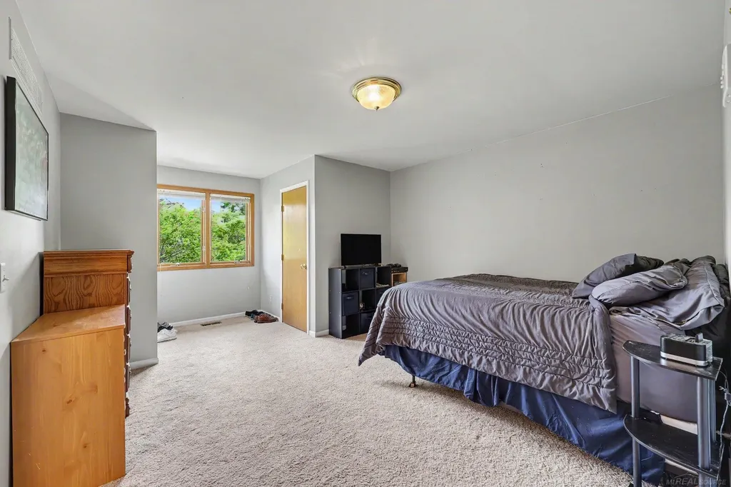 3189 Huntington Circle Washington Township MI 48094