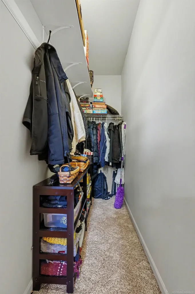 3189 Huntington Circle Washington Township MI 48094