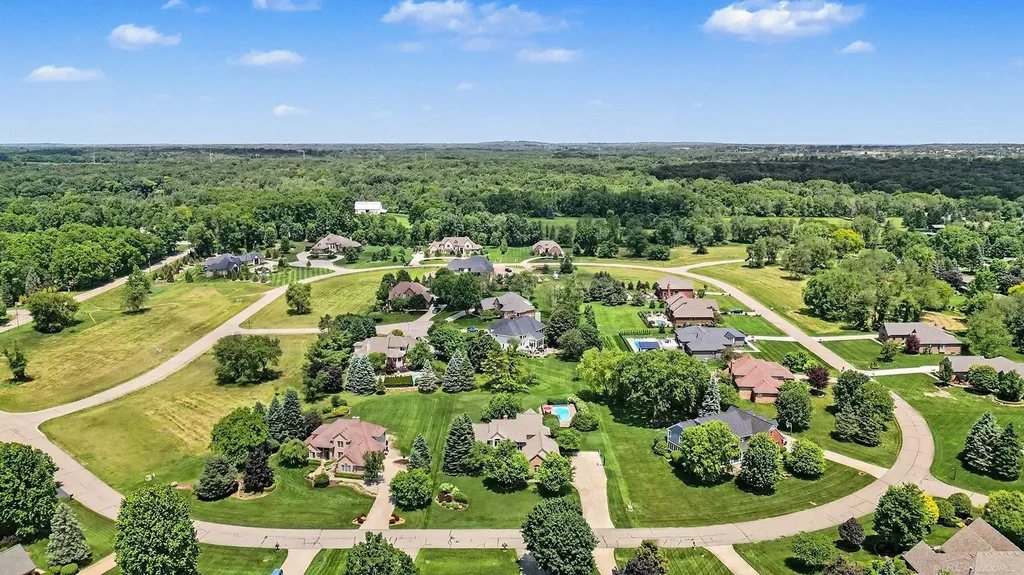 3189 Huntington Circle Washington Township MI 48094