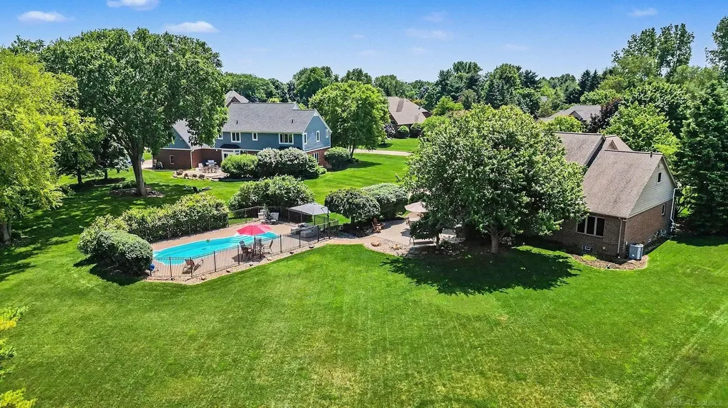 3189 Huntington Circle Washington Township MI 48094