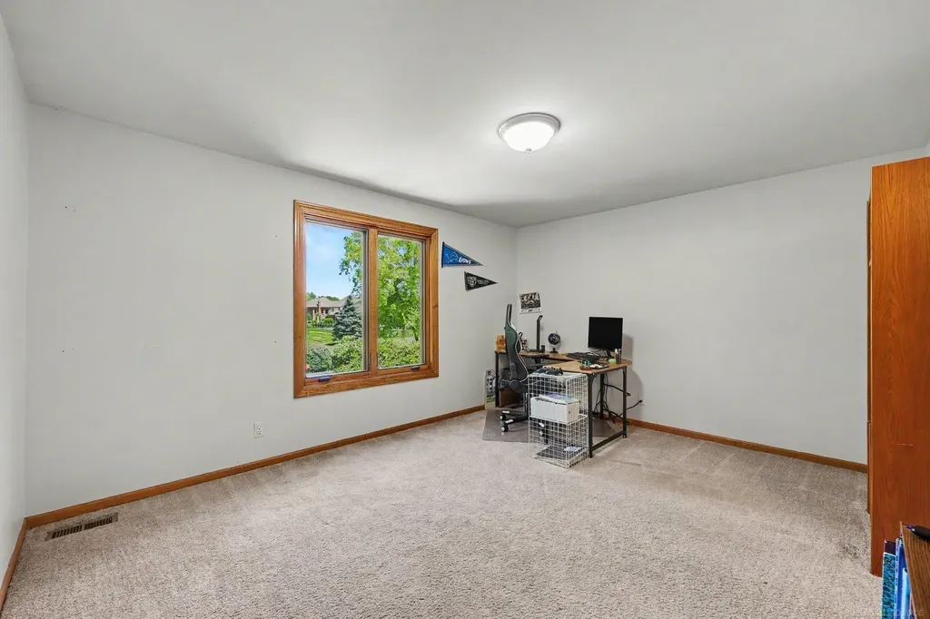 3189 Huntington Circle Washington Township MI 48094