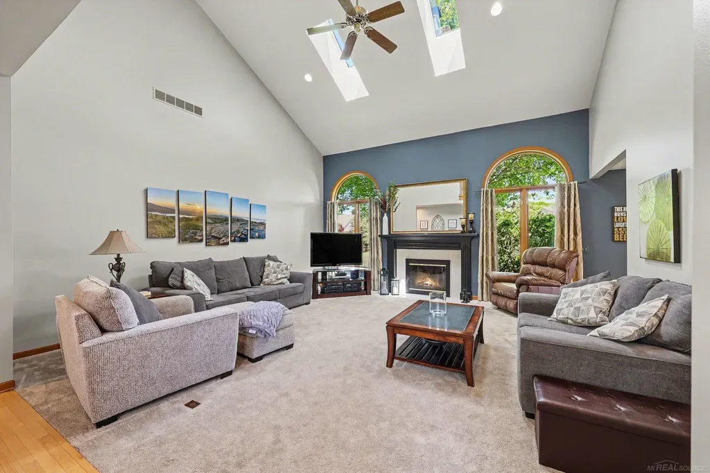 3189 Huntington Circle Washington Township MI 48094