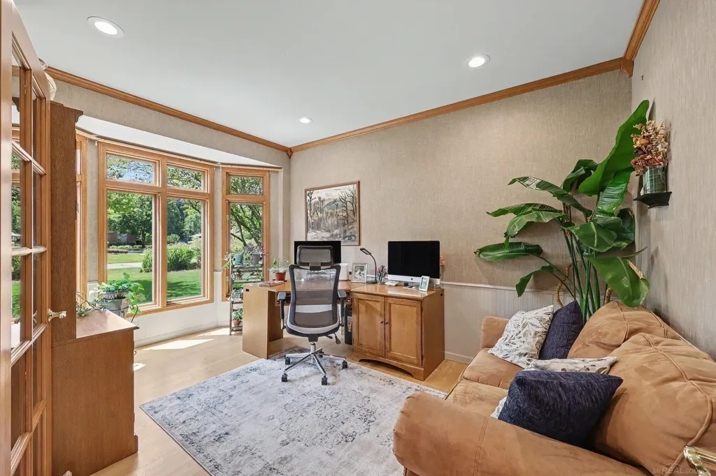 3189 Huntington Circle Washington Township MI 48094