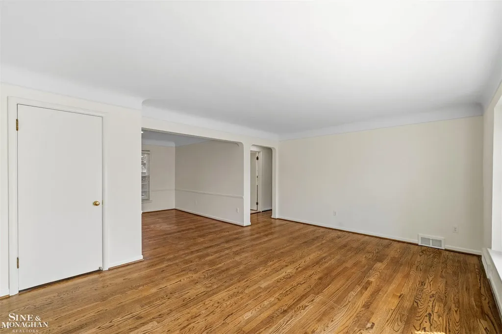 617 Notre Dame Street Grosse Pointe City MI 48230