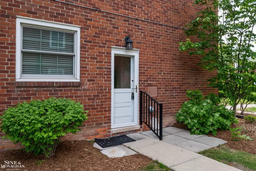 617 Notre Dame Street Grosse Pointe City MI 48230