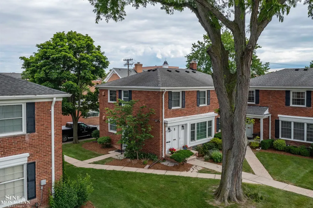 617 Notre Dame Street Grosse Pointe City MI 48230