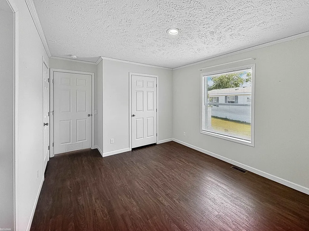 16228 Notre Dame Street Clinton Charter Township MI 48038
