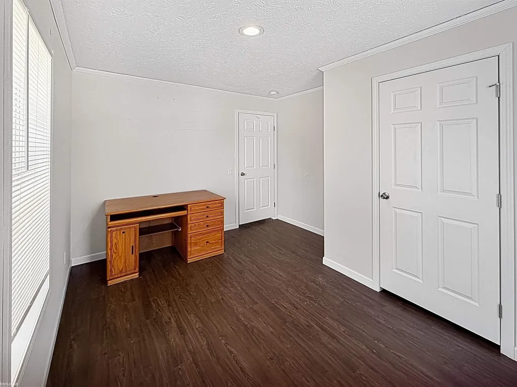 16228 Notre Dame Street Clinton Charter Township MI 48038
